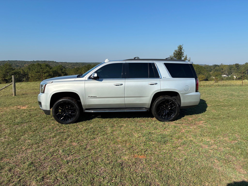 2019 GMC Yukon Image 1