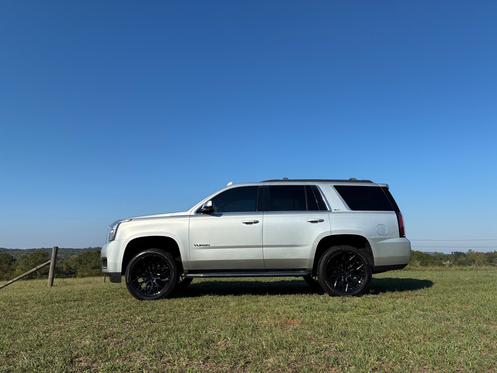 2019 GMC Yukon Image 2