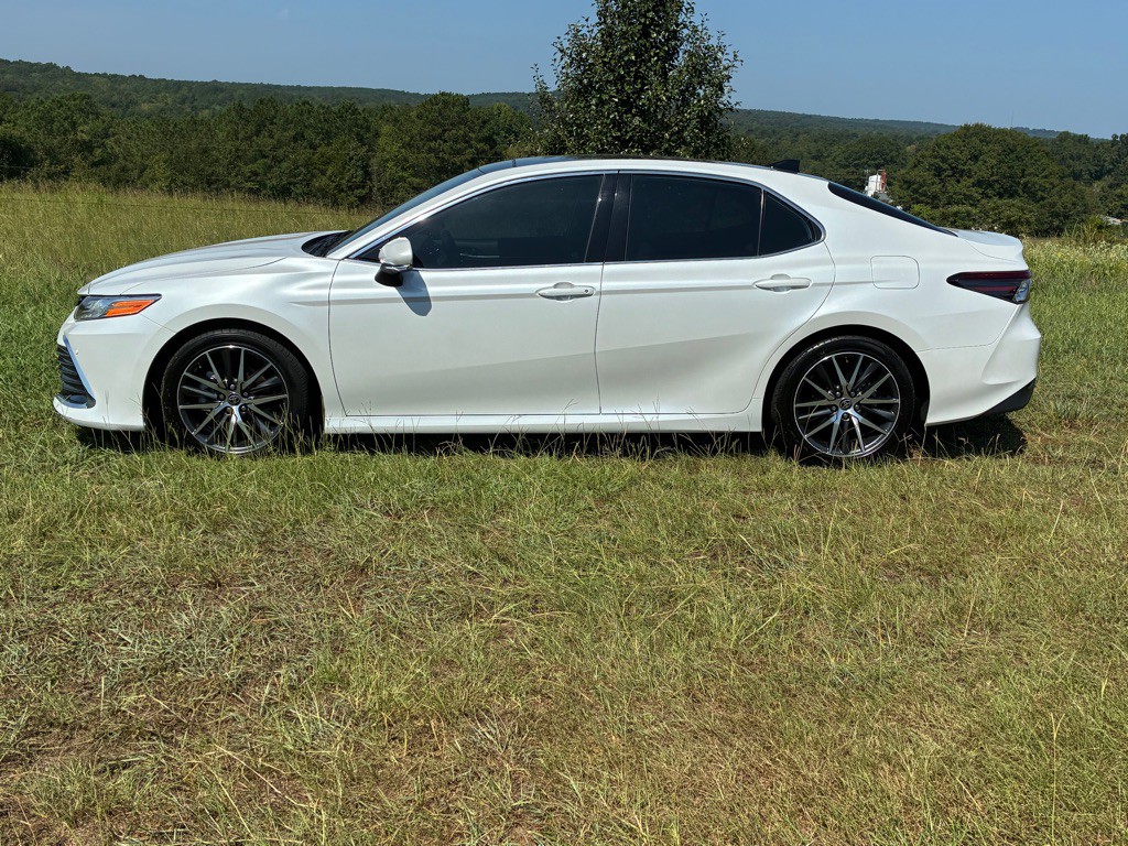2023 Toyota Camry Image 2