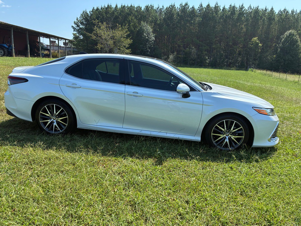 2023 Toyota Camry Image 6