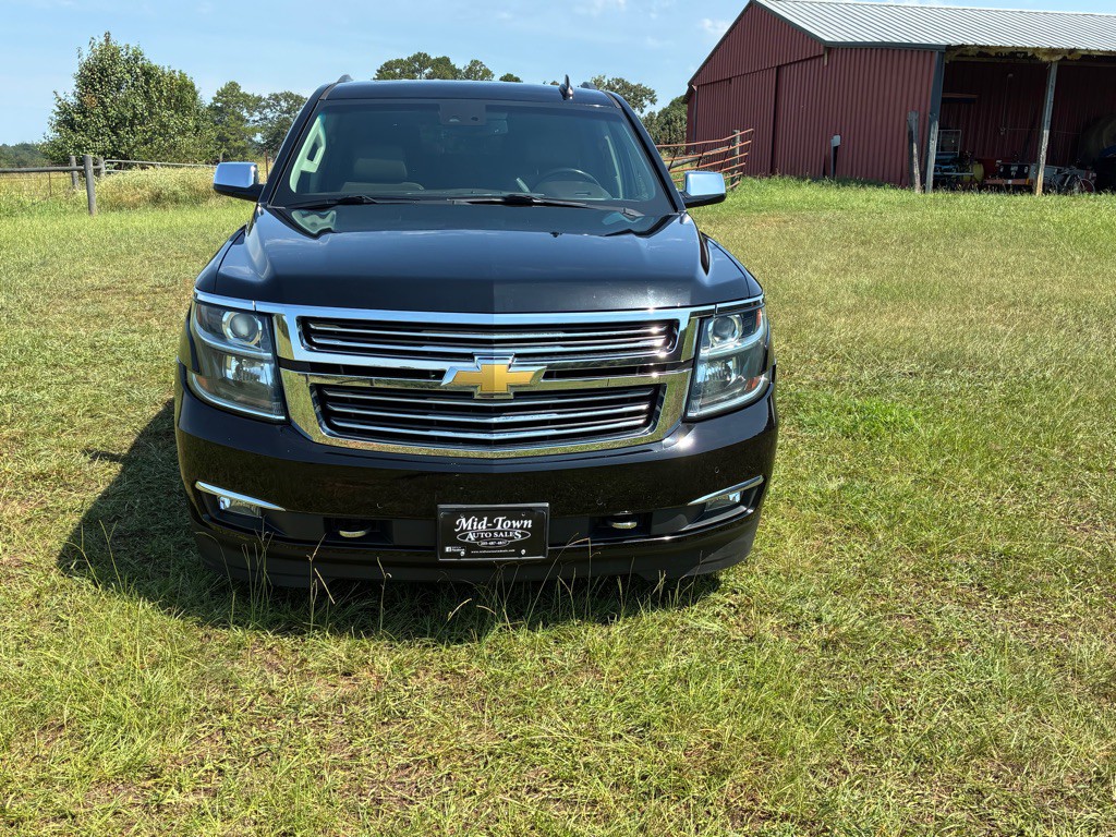 2019 Chevrolet Suburban Image 4