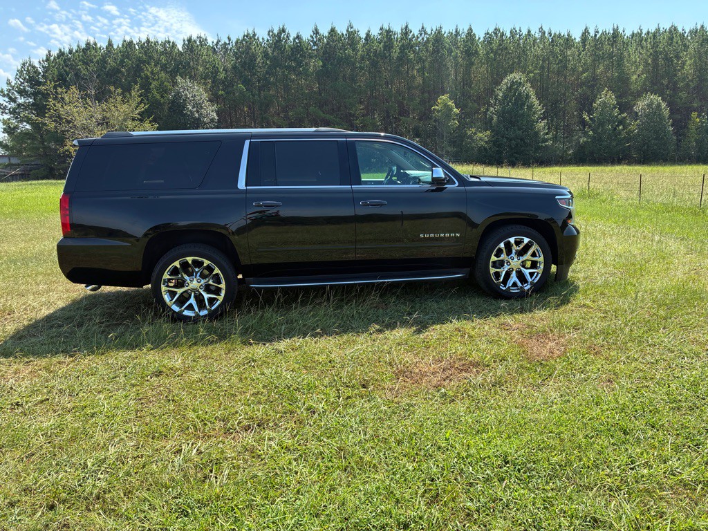 2019 Chevrolet Suburban Image 7