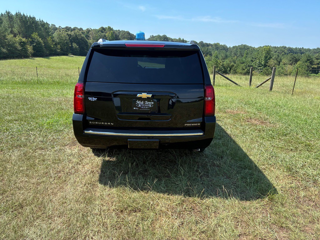 2019 Chevrolet Suburban Image 9