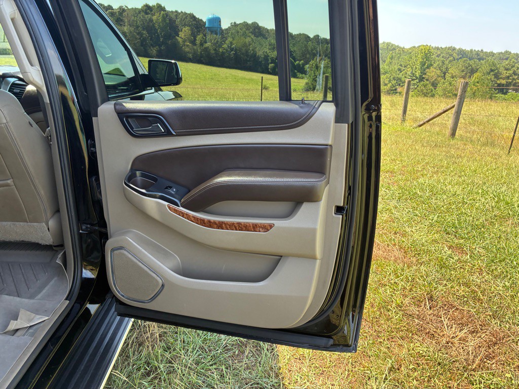 2019 Chevrolet Suburban Image 15