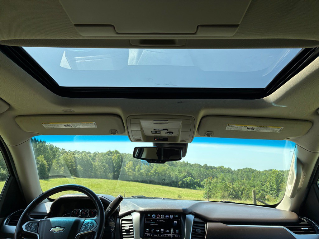 2019 Chevrolet Suburban Image 23