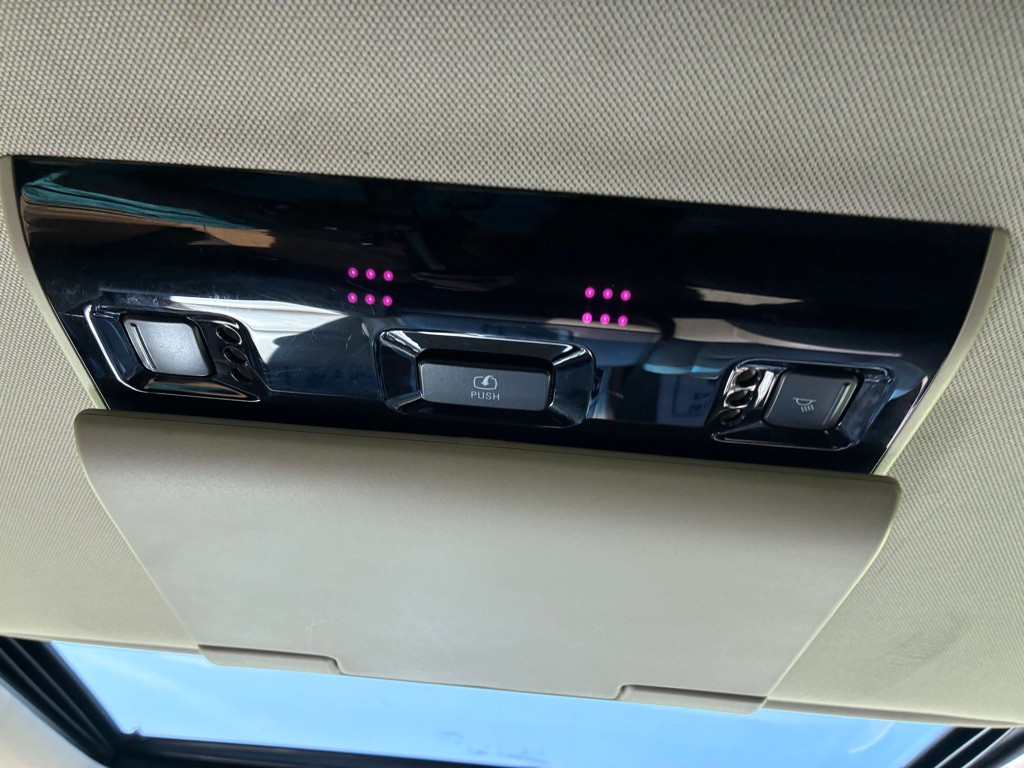 2019 Chevrolet Suburban Image 24