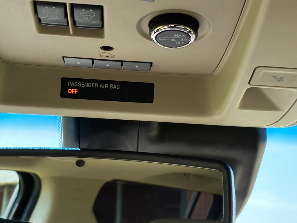 2019 Chevrolet Suburban Image 29