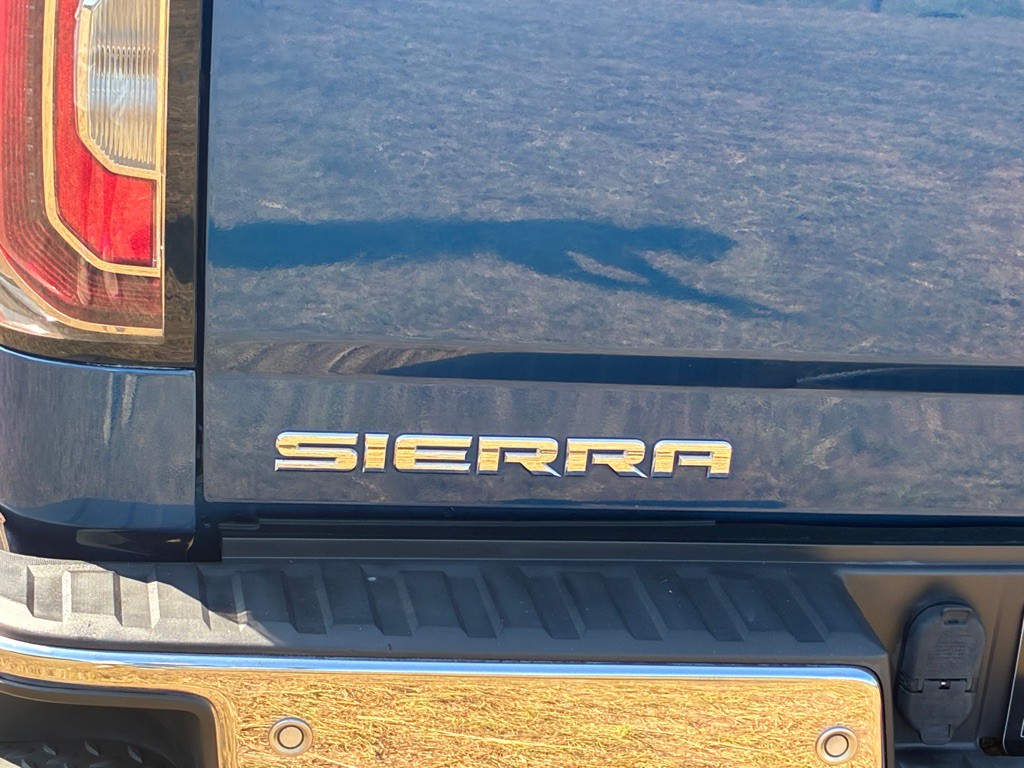 2017 GMC Sierra Image 12