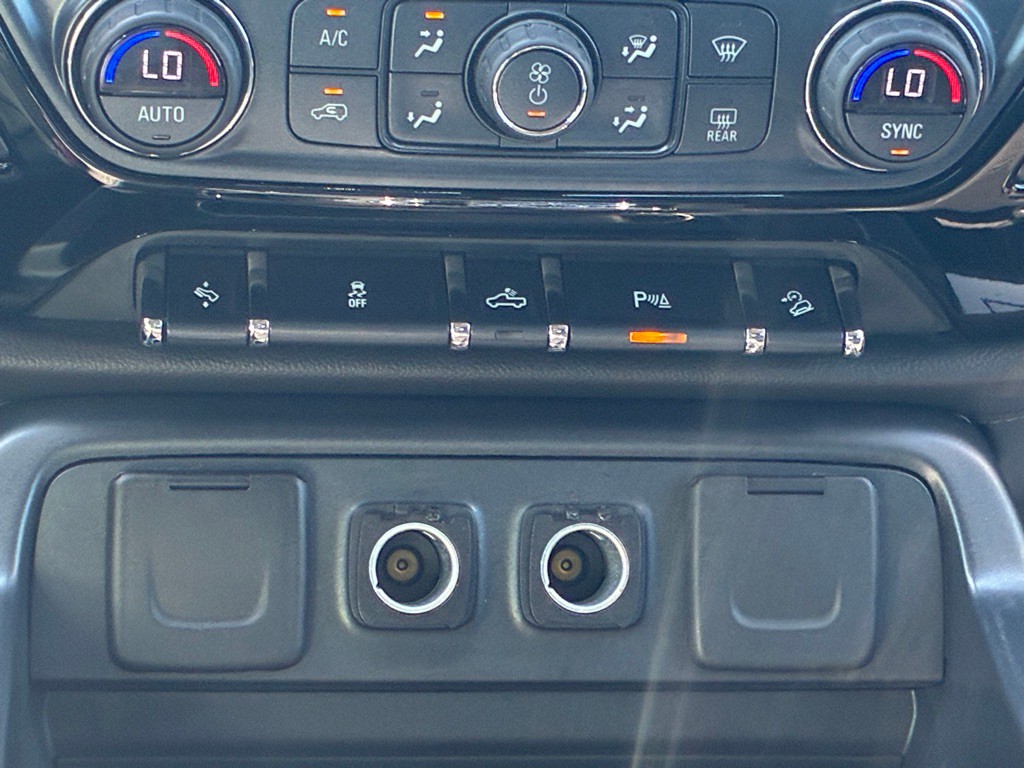 2017 GMC Sierra Image 32