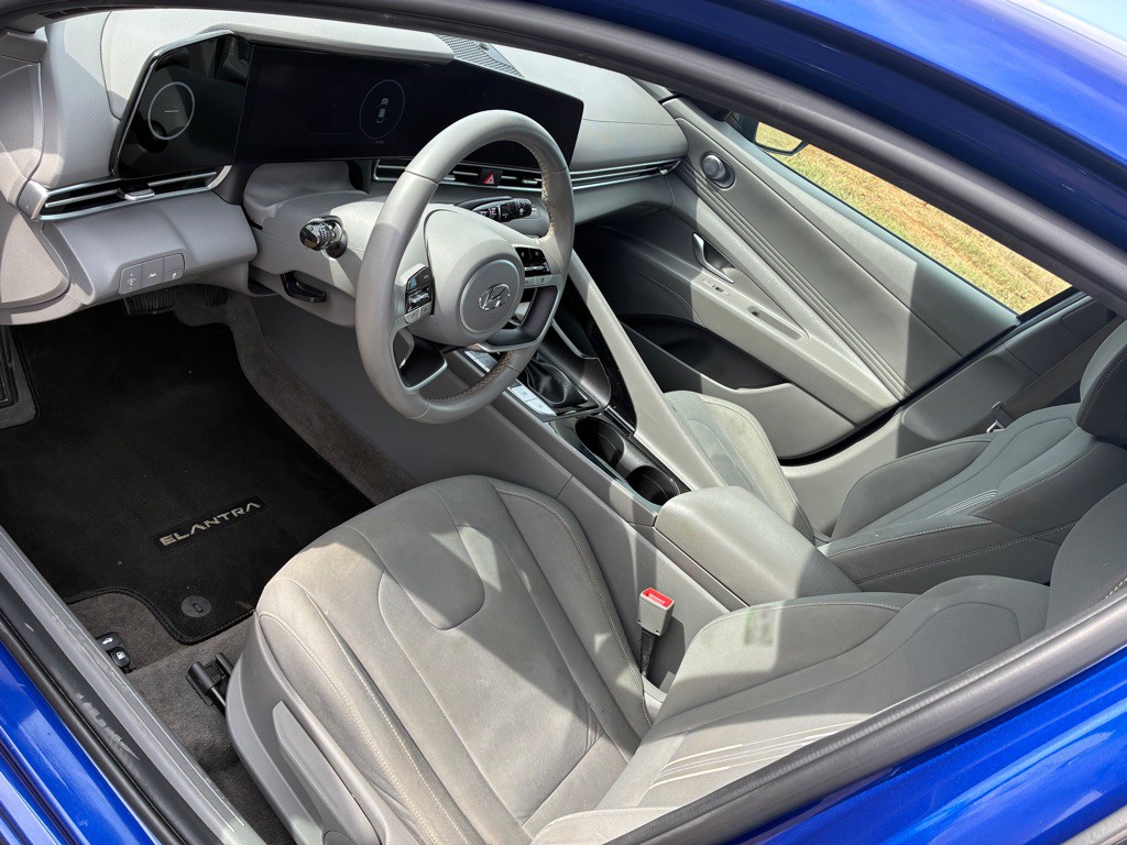 2023 Hyundai Elantra Image 10