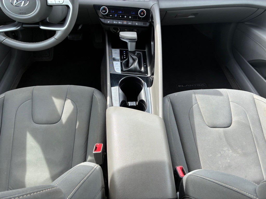 2023 Hyundai Elantra Image 14