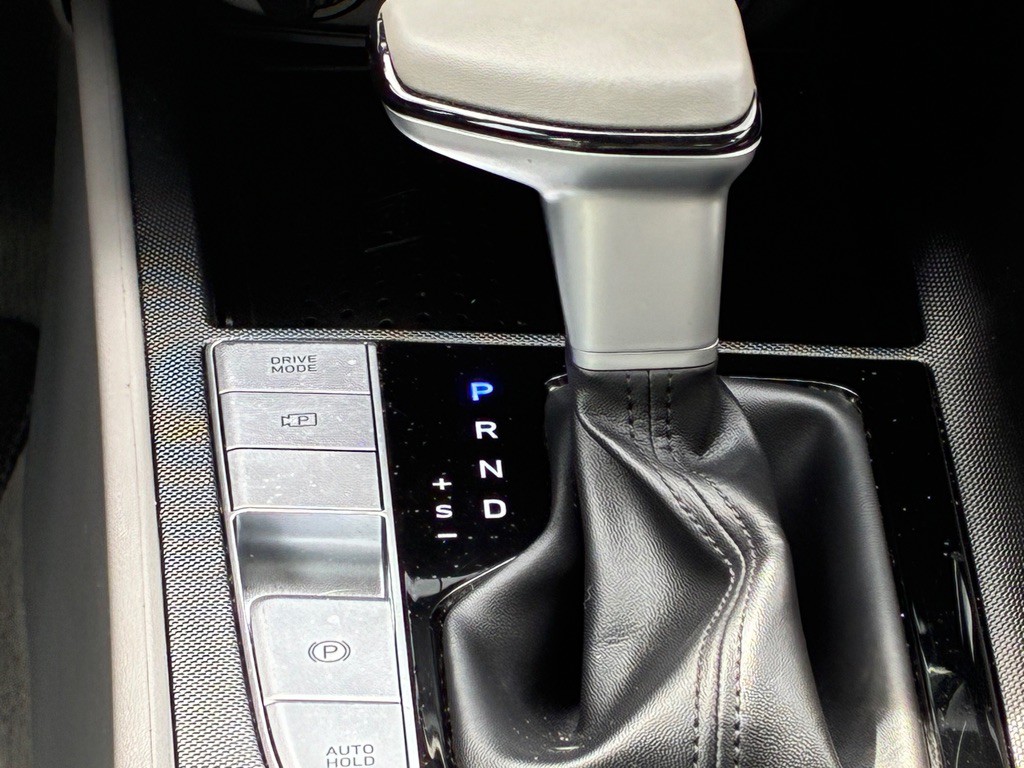 2023 Hyundai Elantra Image 17