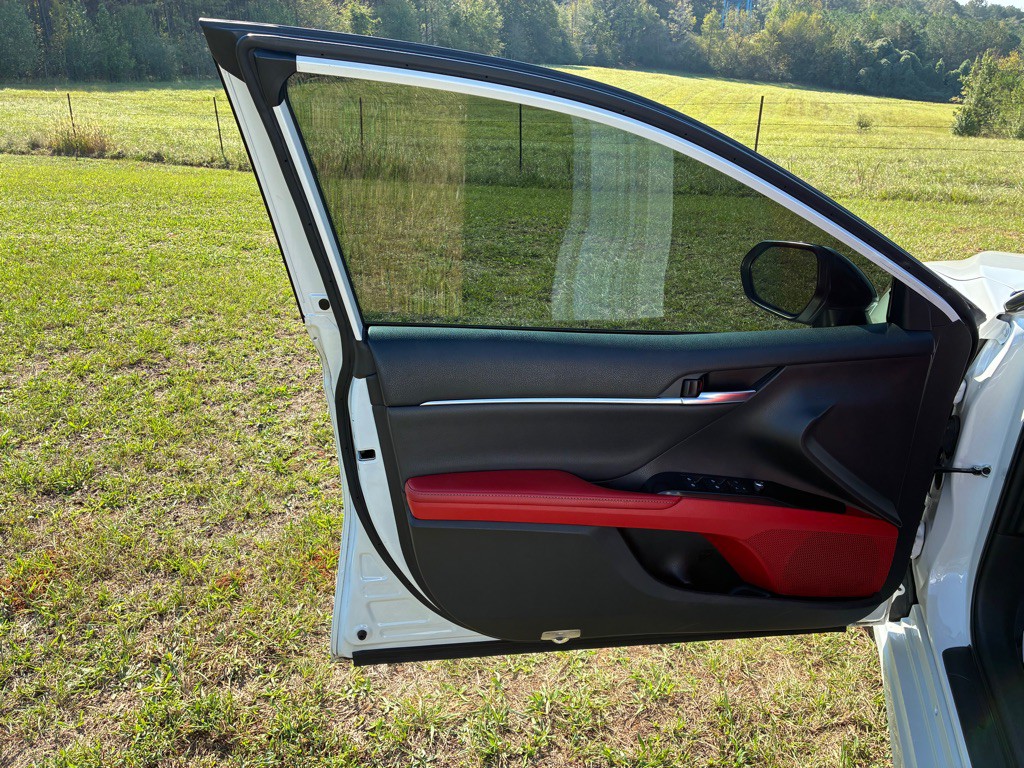 2020 Toyota Camry Image 9