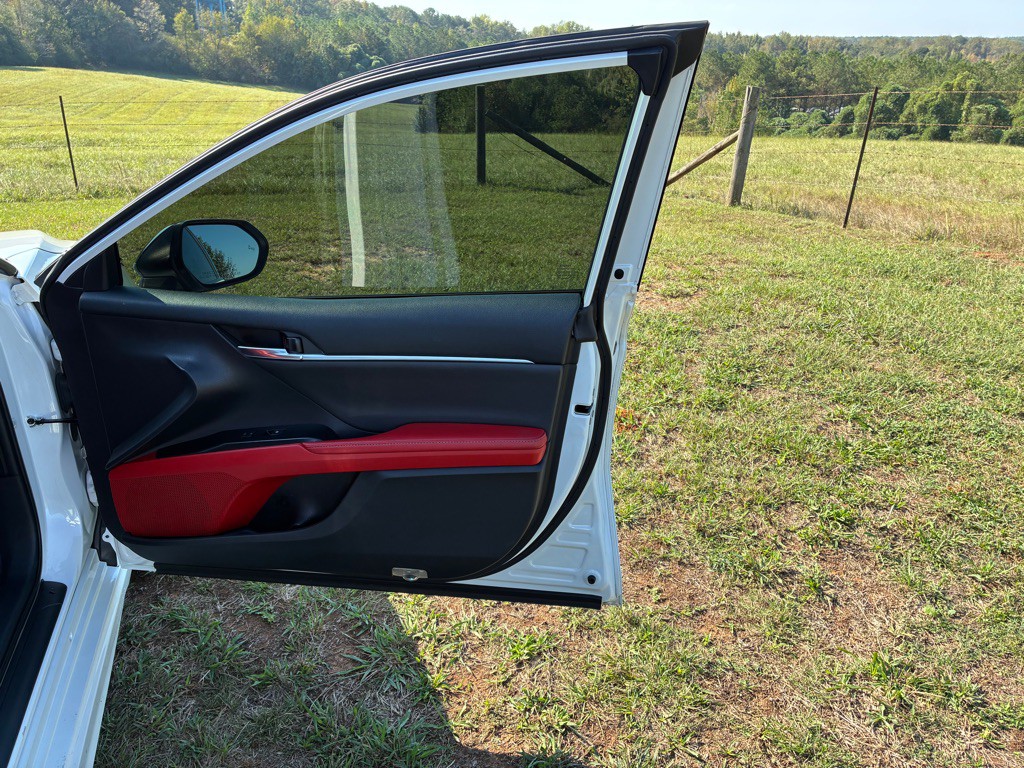 2020 Toyota Camry Image 11