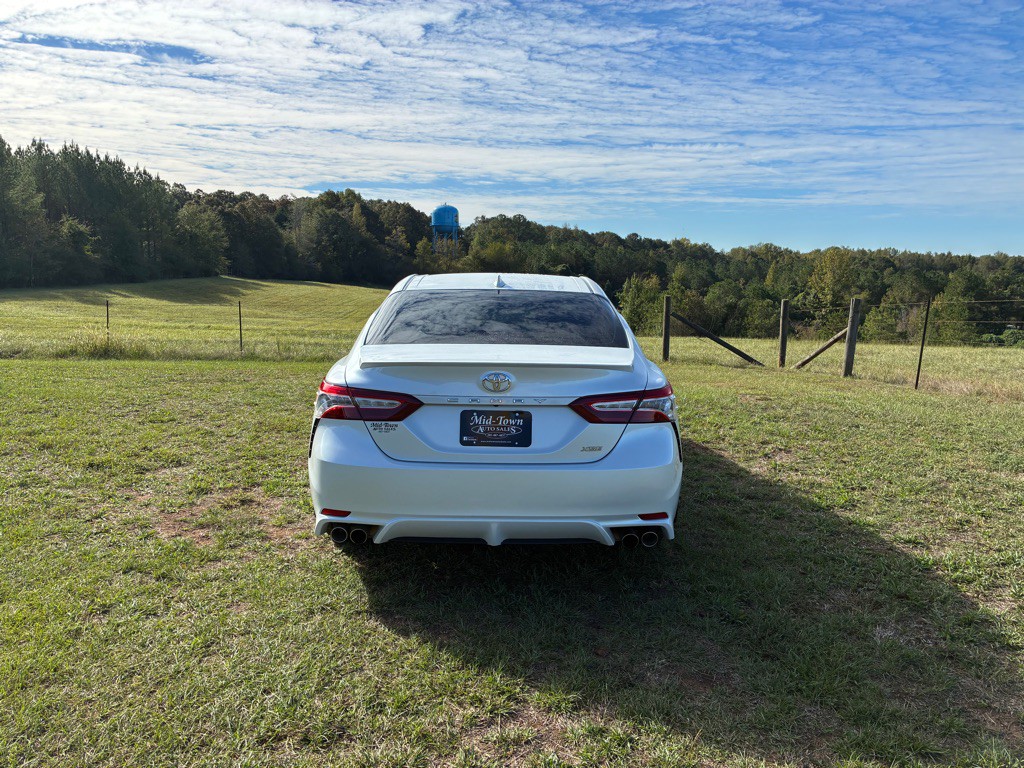 2020 Toyota Camry Image 8