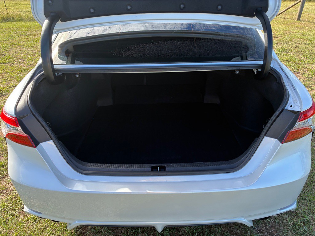 2020 Toyota Camry Image 9