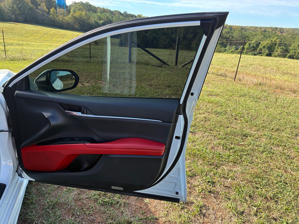 2020 Toyota Camry Image 12
