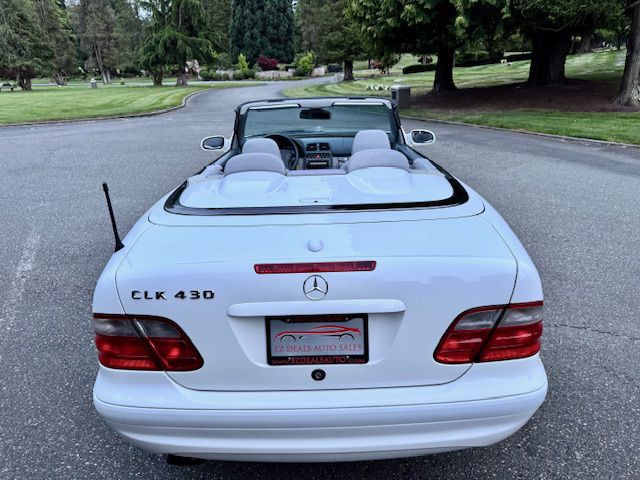 2000 Mercedes-Benz CLK-Class Image 3