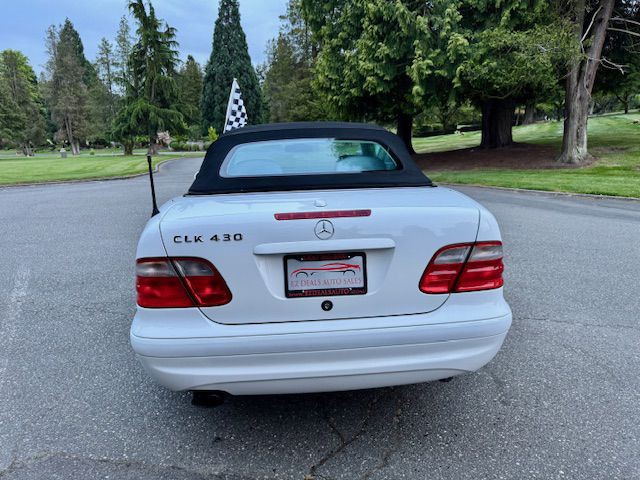 2000 Mercedes-Benz CLK-Class Image 8