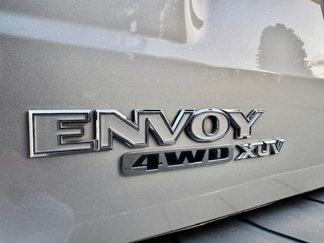 2004 GMC Envoy Image 10