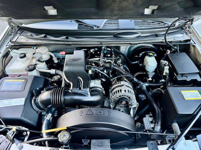 2004 GMC Envoy Image 12