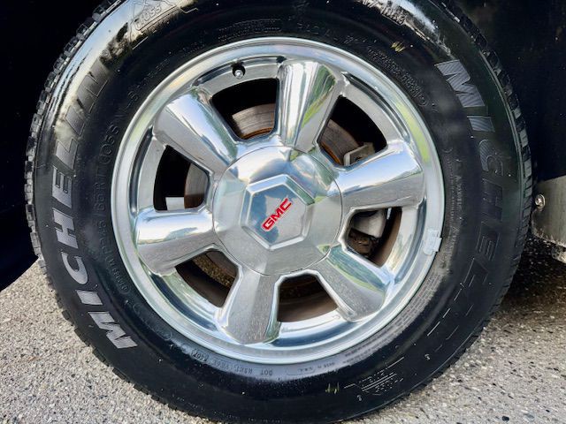 2004 GMC Envoy Image 13