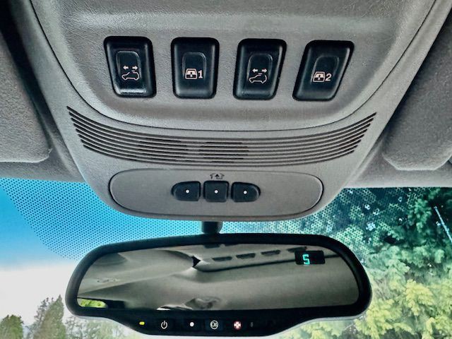 2004 GMC Envoy Image 14