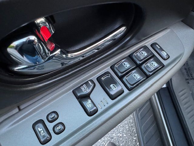 2004 GMC Envoy Image 20