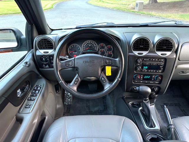 2004 GMC Envoy Image 21