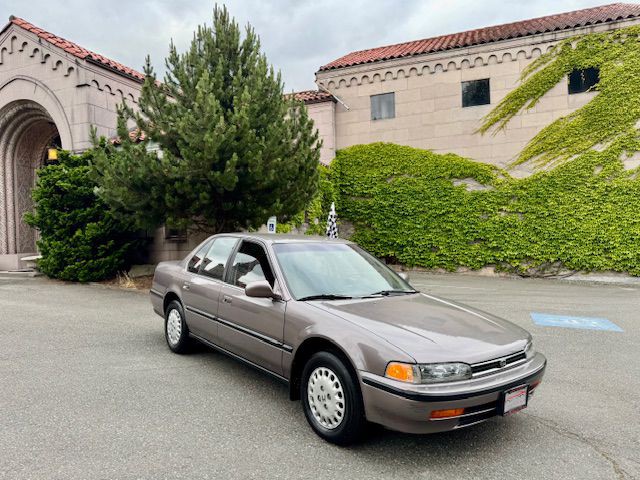 1993 Honda Accord Image 3