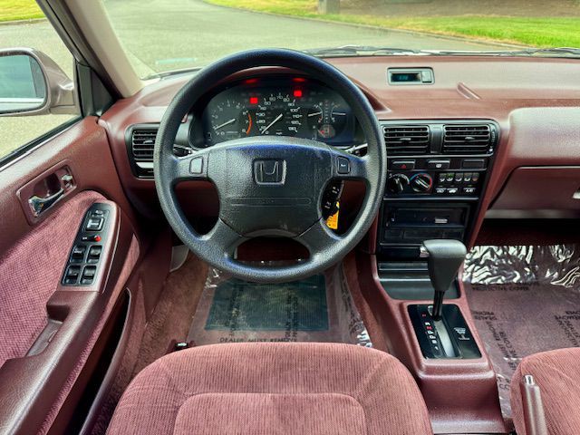 1993 Honda Accord Image 18