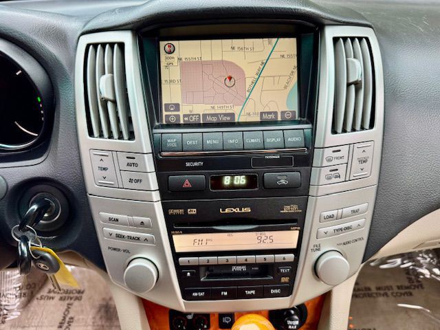 2007 Lexus RX Image 17