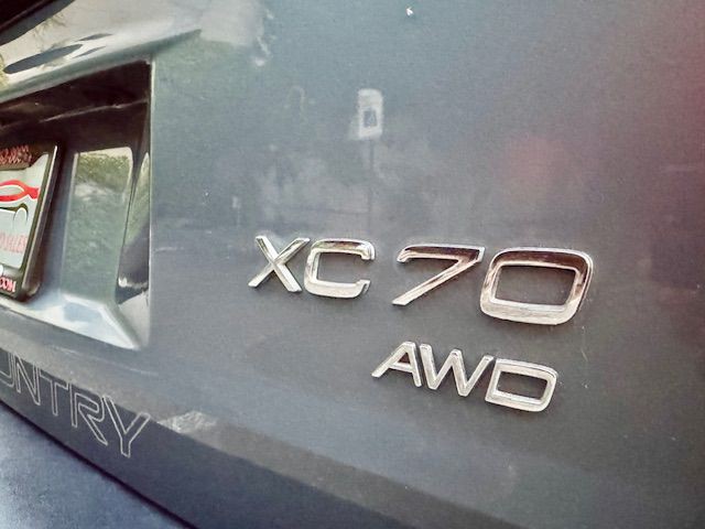 2003 Volvo XC70 Image 11