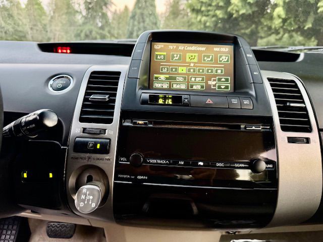 2005 Toyota Prius Image 12
