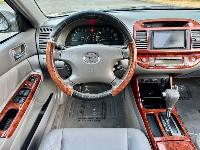 2003 Toyota Camry Image 21