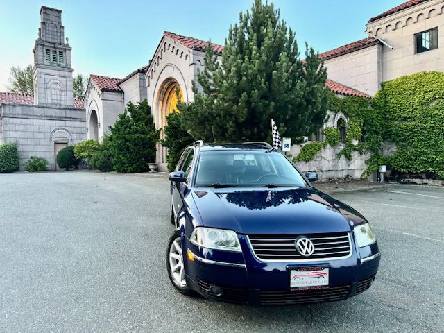 2004 Volkswagen Passat Image 1