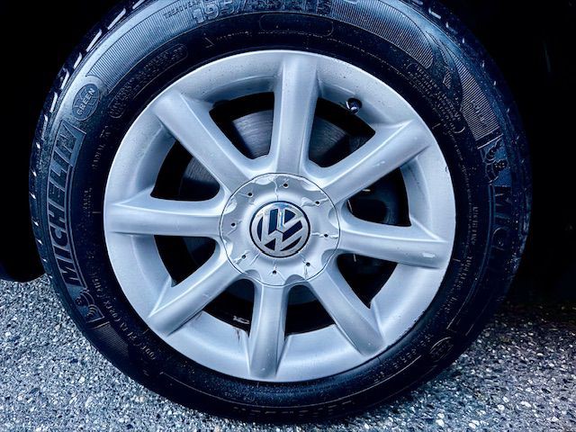 2004 Volkswagen Passat Image 13