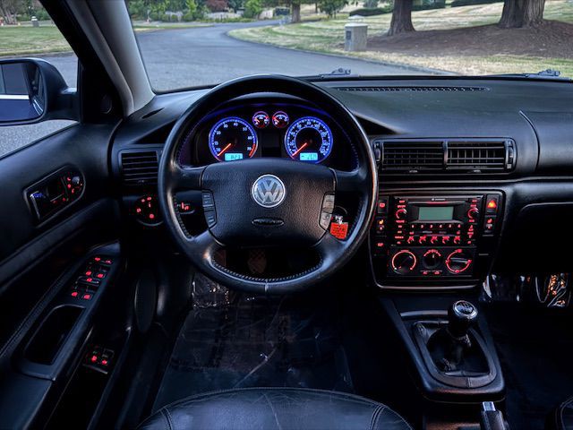 2004 Volkswagen Passat Image 19