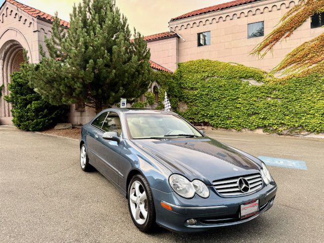 2005 Mercedes-Benz CLK-Class Image 4