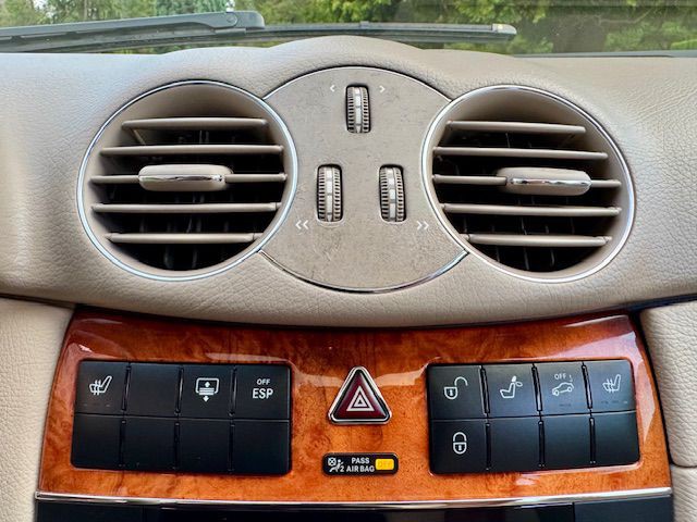 2005 Mercedes-Benz CLK-Class Image 13