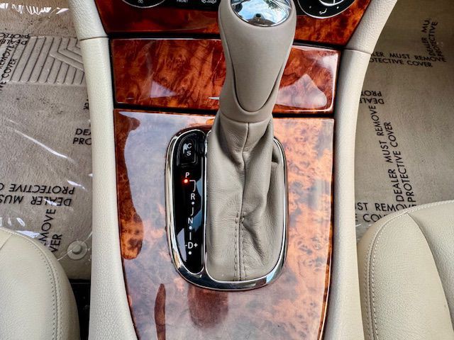 2005 Mercedes-Benz CLK-Class Image 15