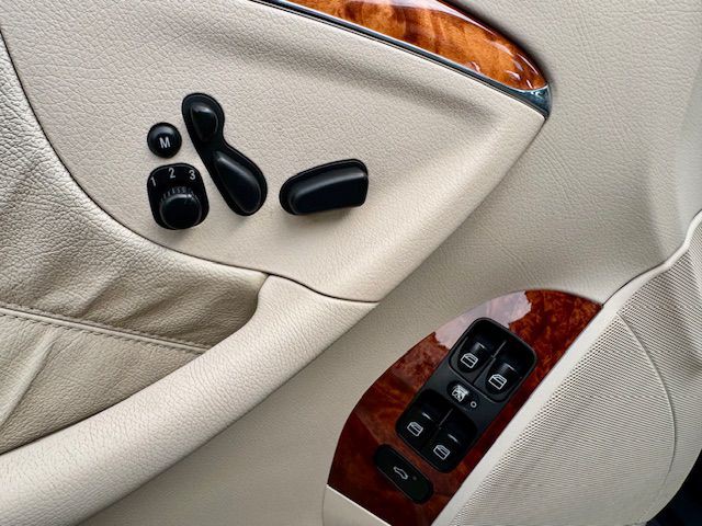 2005 Mercedes-Benz CLK-Class Image 20