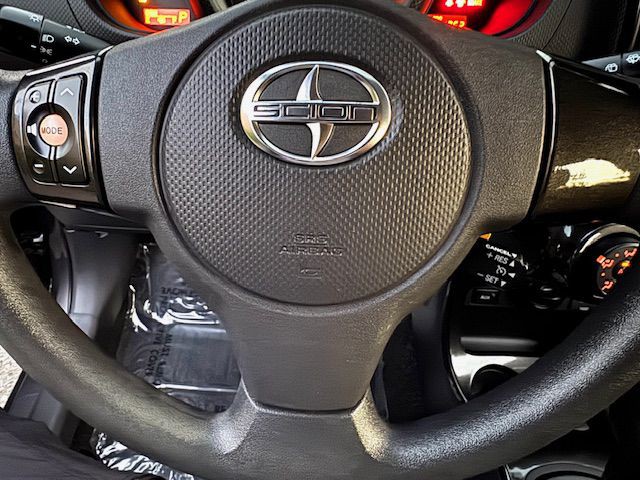 2009 Scion xD Image 19