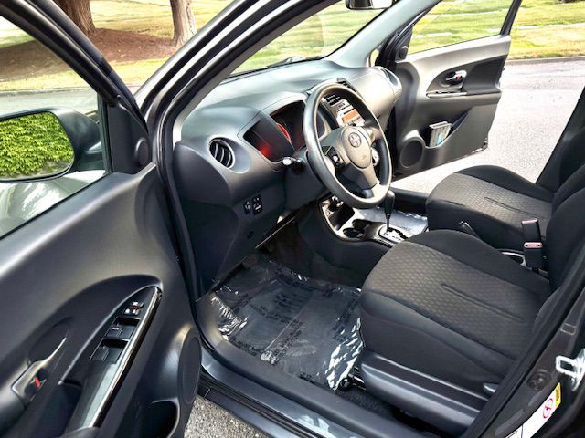 2009 Scion xD Image 24