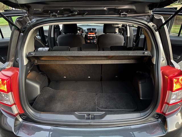 2009 Scion xD Image 28