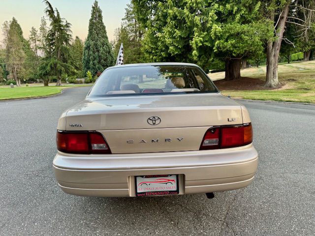 1995 Toyota Camry Image 7