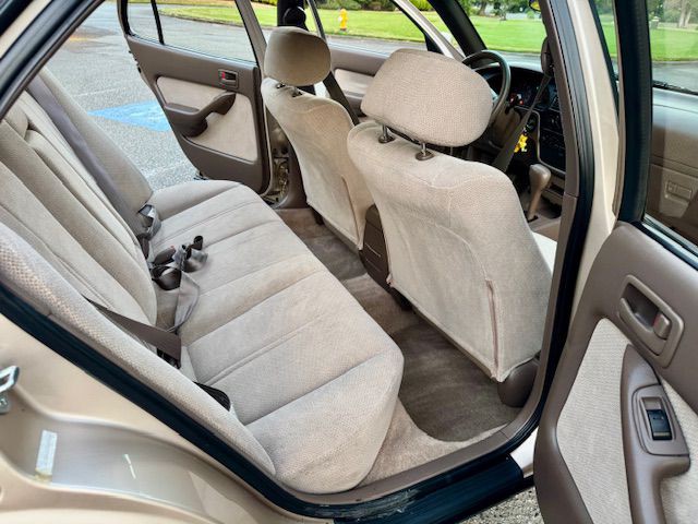 1995 Toyota Camry Image 25