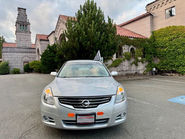 2010 Nissan Altima Image 3
