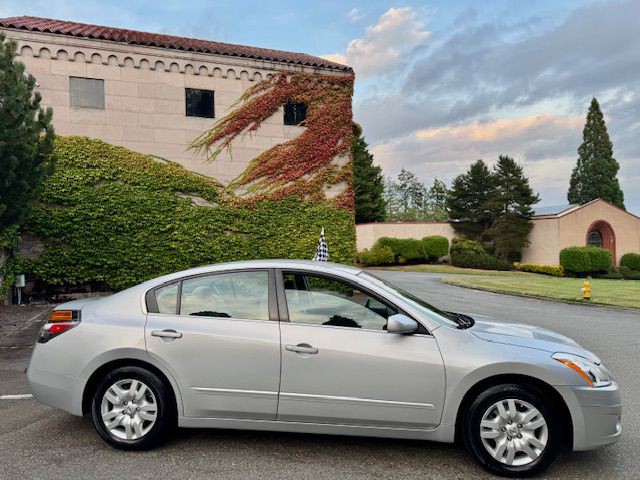 2010 Nissan Altima Image 5