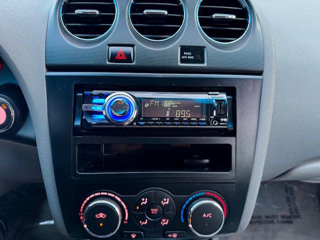 2010 Nissan Altima Image 12